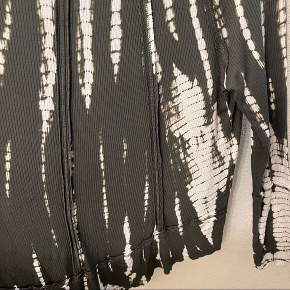 Knox Rose Long Sleeve Boho Tee Size Large - Picture 6 of 6